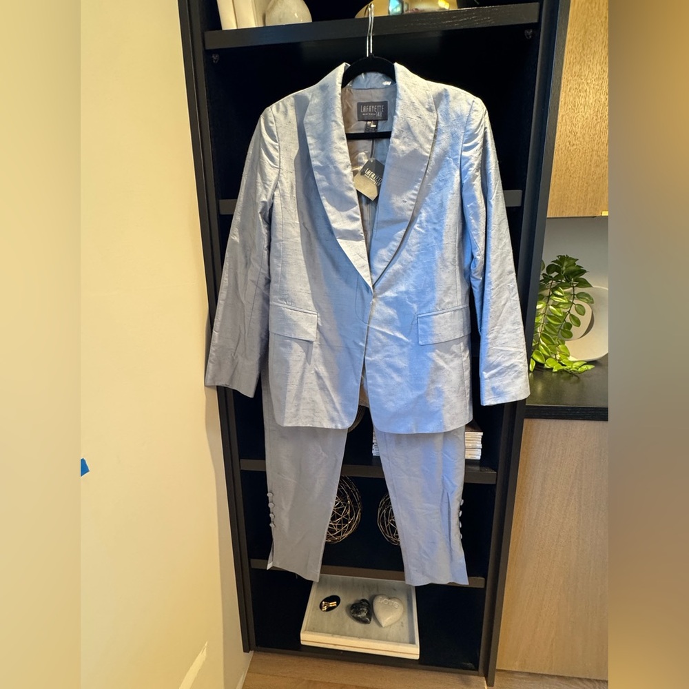 Women’s Lafayette 148 New York Cornflower / Crystal Blue Silk Suit Size 8